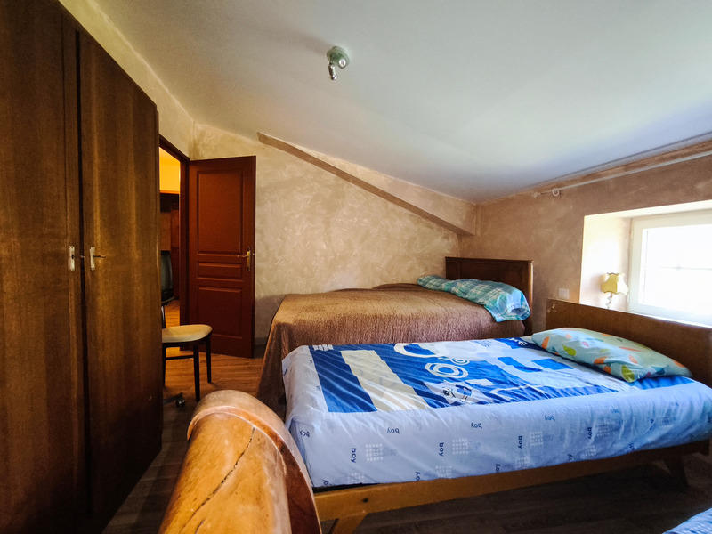 Maison - 200 m² - 7 pièces