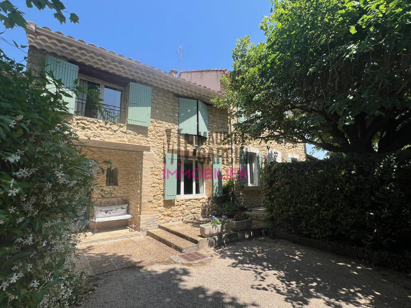 Maison - 223 m² - 8 pièces