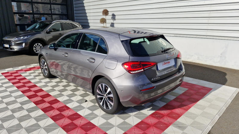 Mercedes Classe a Business 250 e 8g-dctline