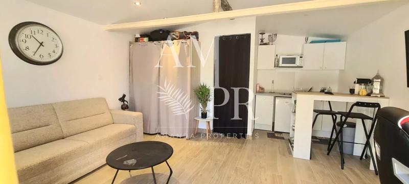 Maison - 200 m² - 8 pièces