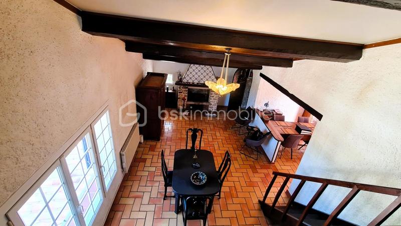 Demeure - 299 m² - 8 pièces