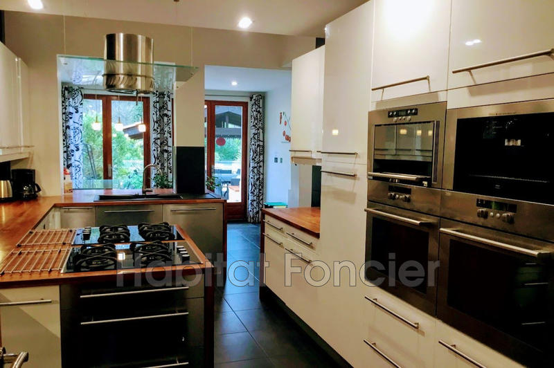 Demeure - 560 m² - 20 pièces