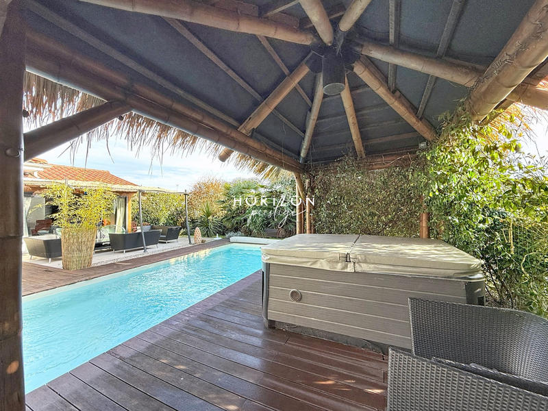 Maison contemporaine - 200 m² - 8 pièces