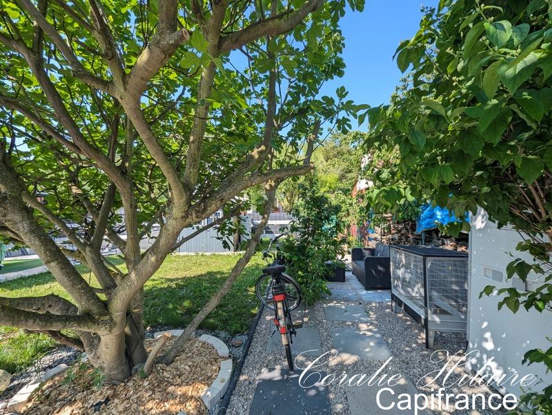 Maison - 95 m² - 5 pièces