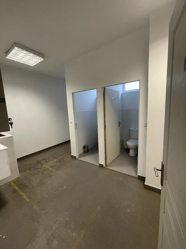 Local d'activité / Entrepôt - 315 m²