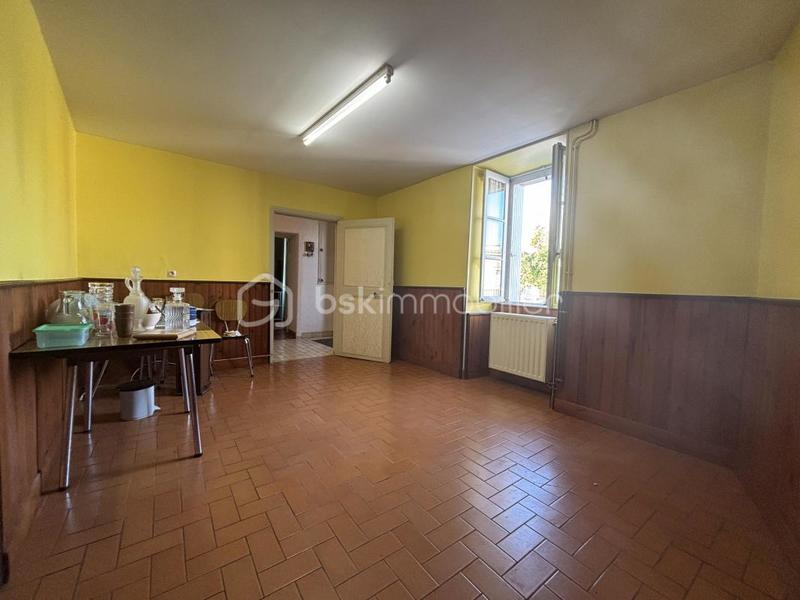 Maison ancienne - 177 m² - 8 pièces