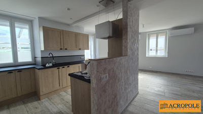 Maison - 104 m² - 5 pièces