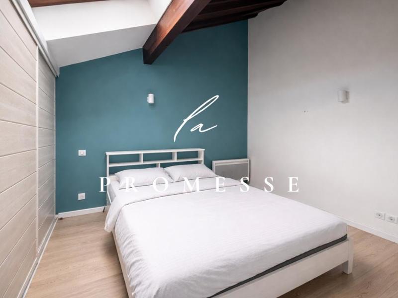 Loft - 171 m² - 6 pièces