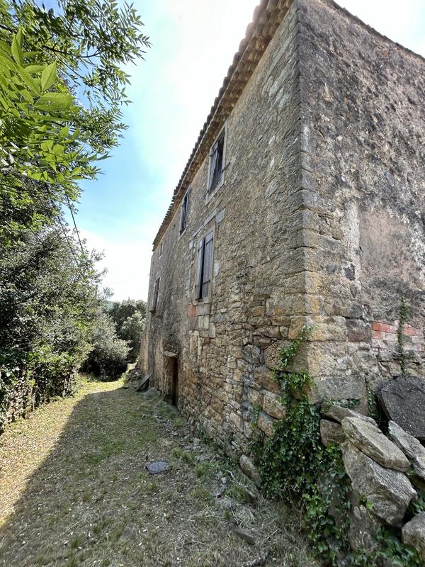 Maison - 300 m² - 5 pièces