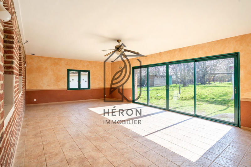 Maison - 274 m² - 5 pièces