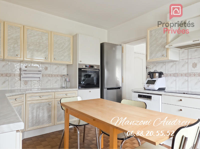 Maison - 166 m² - 8 pièces