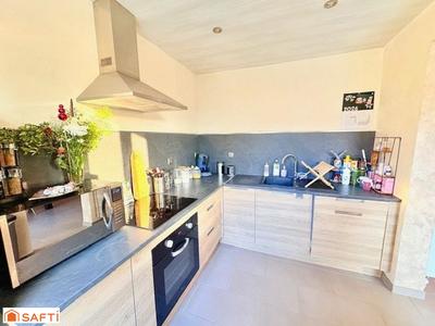 Maison - 95 m² - 5 pièces