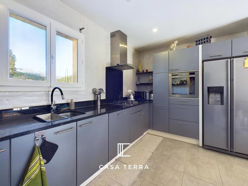 Villa - 161 m² - 8 pièces