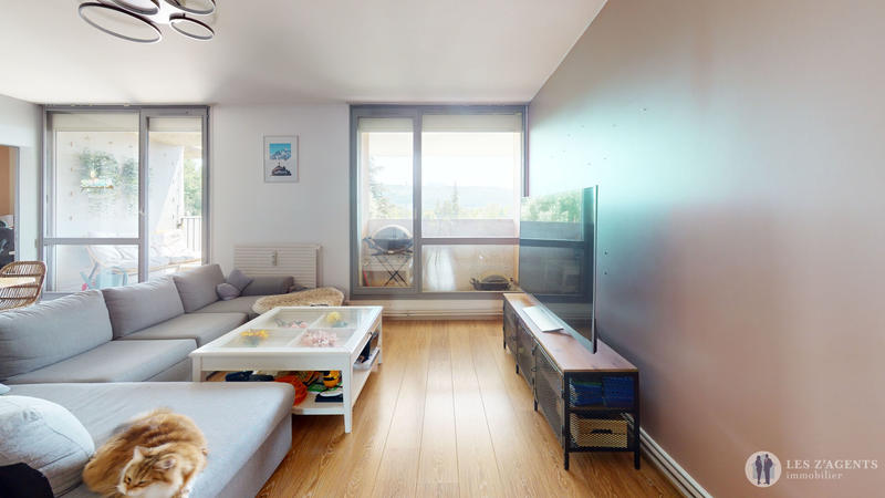 Appartement - 120 m² - 6 pièces