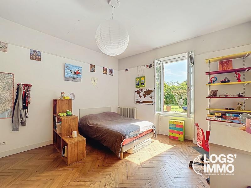 Maison ancienne - 195 m² - 6 pièces