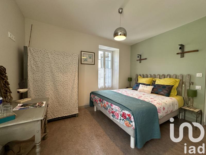 Maison - 460 m² - 16 pièces