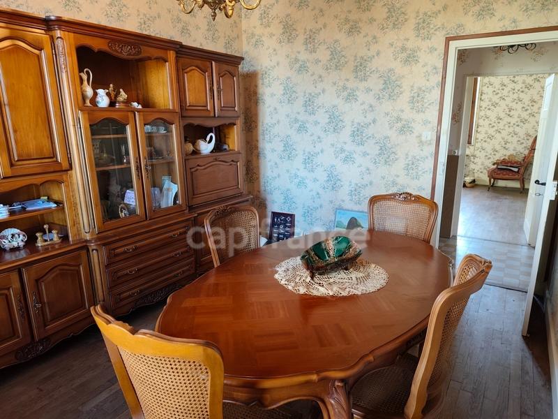 Maison - 92 m² - 6 pièces