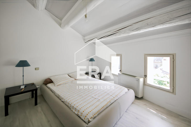 Maison - 220 m² - 8 pièces