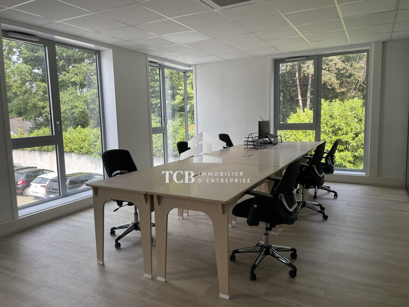 Bureau - 284 m²