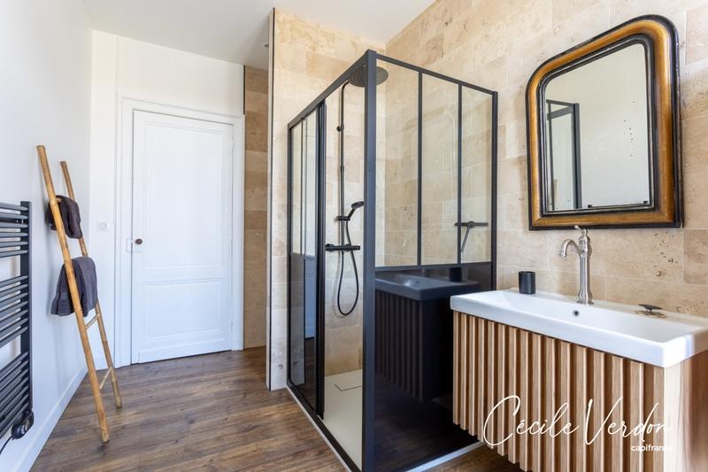 Maison en pierre - 200 m² - 8 pièces