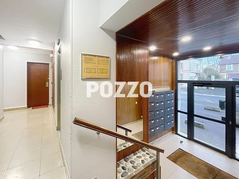 Appartement - 96 m² - 5 pièces