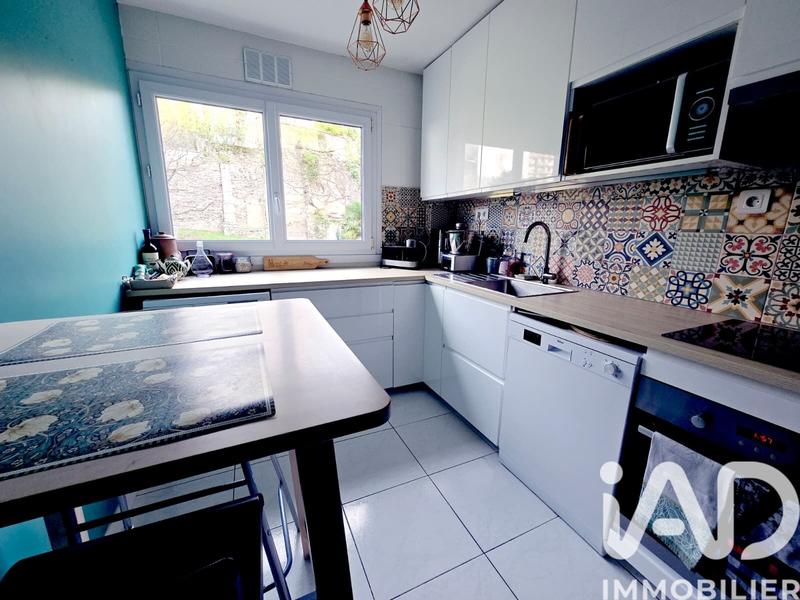 Appartement - 81 m² - 3 pièces