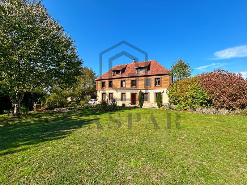 Maison ancienne - 213 m² - 9 pièces