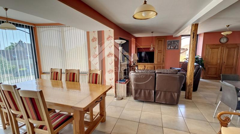 Propriété - 298 m² - 8 pièces