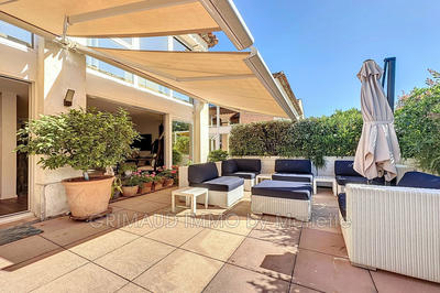 Appartement - 95 m² - 4 pièces