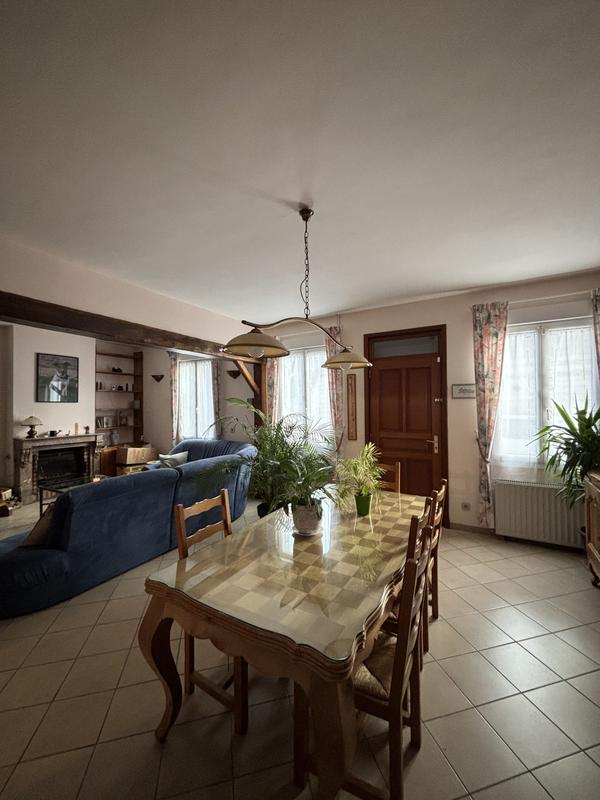 Maison - 166 m² - 7 pièces