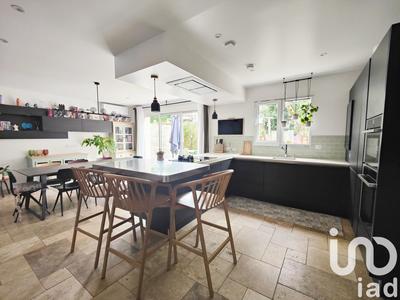 Maison - 180 m² - 6 pièces