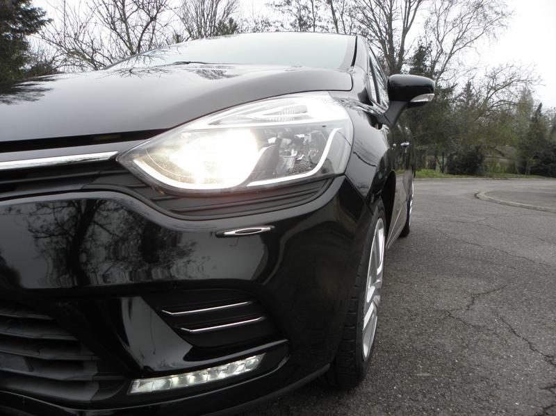 Renault Clio IV 1.2 16v 75 Ch Limited 5 portes / 4