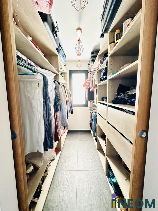 Villa - 250 m² - 8 pièces