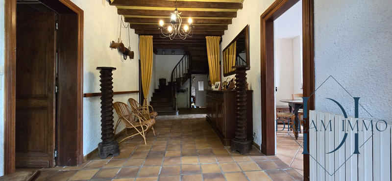 Maison ancienne - 227 m² - 8 pièces
