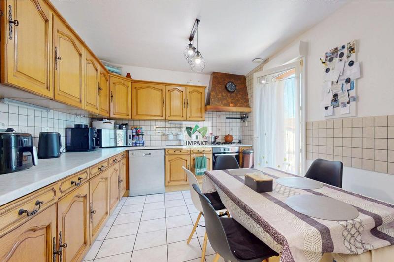 Maison - 97 m² - 5 pièces