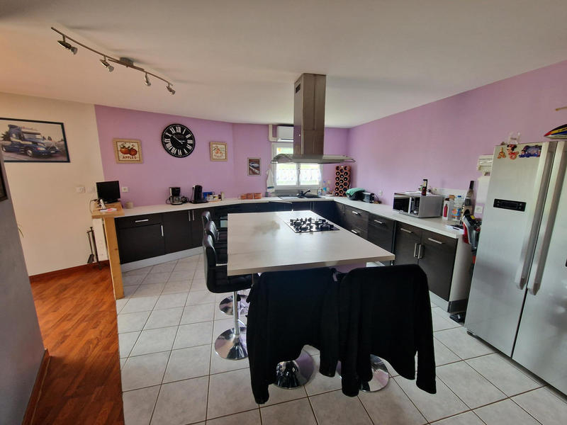 Maison - 140 m² - 5 pièces