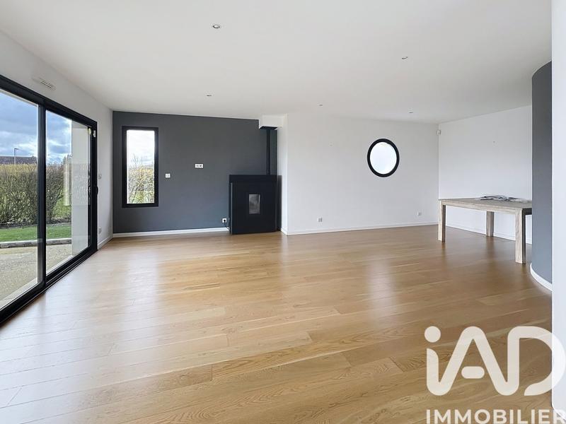 Maison - 215 m² - 7 pièces