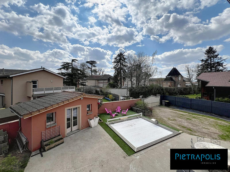 Maison traditionnelle - 178 m² - 5 pièces