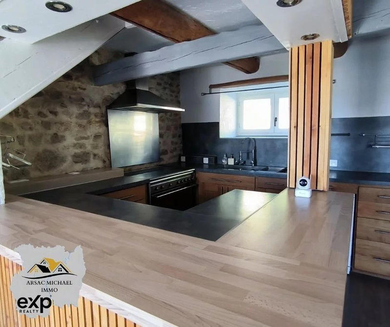 Maison - 171 m² - 7 pièces