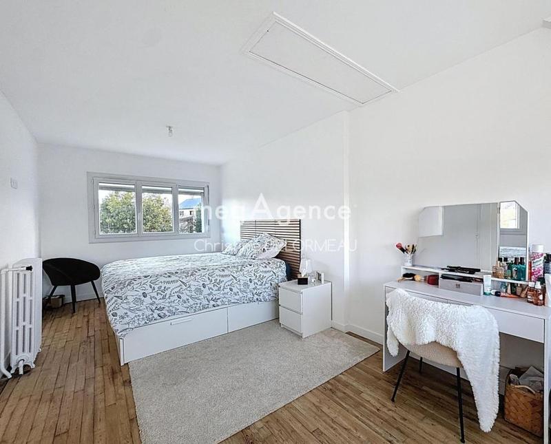 Maison - 94 m² - 5 pièces