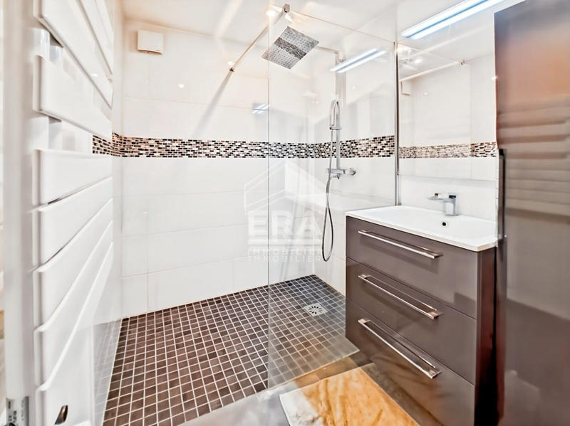 Maison - 102 m² - 5 pièces