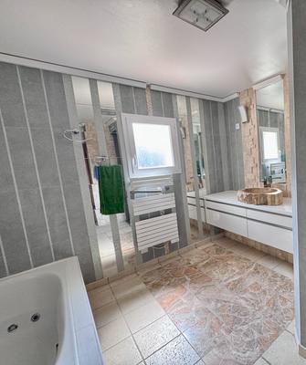 Maison - 223 m² - 6 pièces