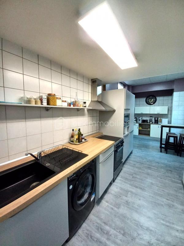 Loft - 230 m² - 9 pièces