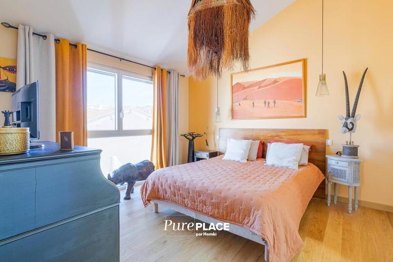 Maison - 250 m² - 7 pièces