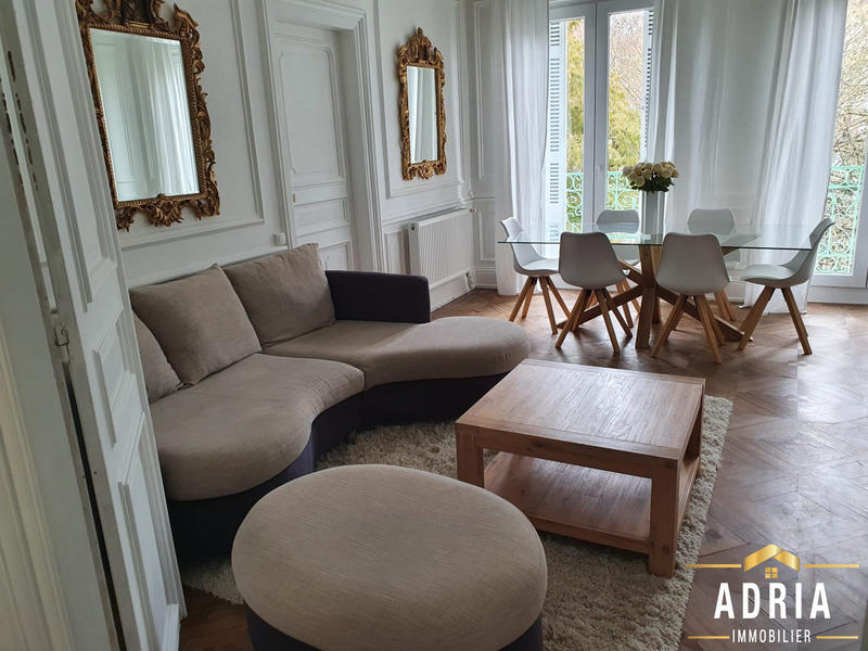 Maison - 450 m² - 17 pièces