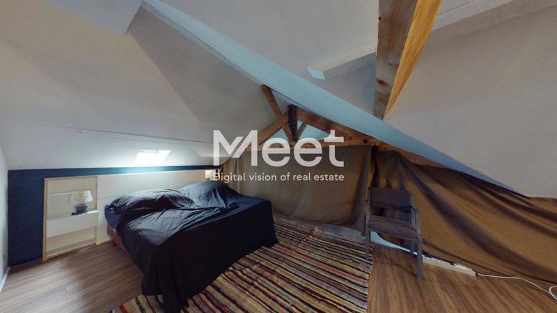 Maison - 220 m² - 6 pièces