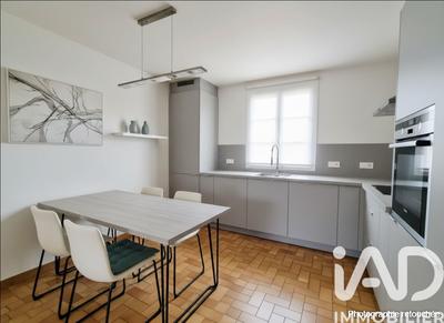 Maison - 93 m² - 5 pièces