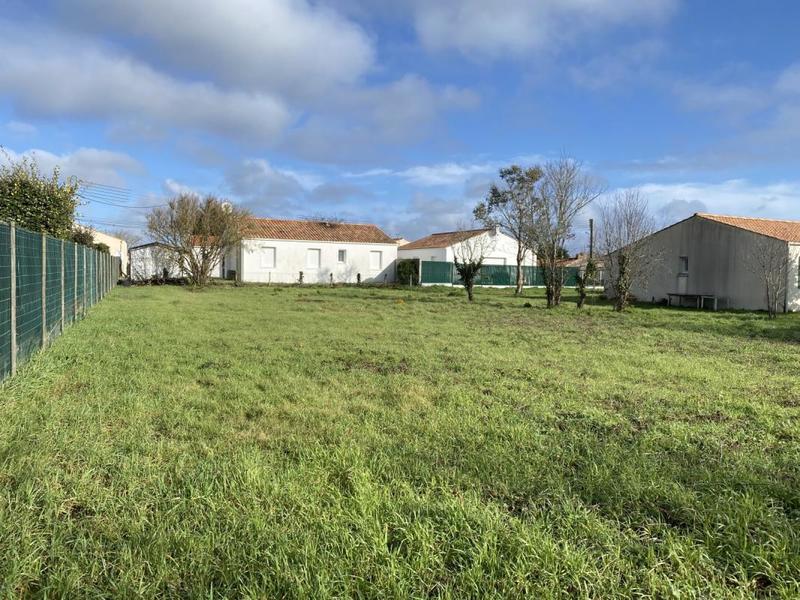 Terrain constructible - 976 m²