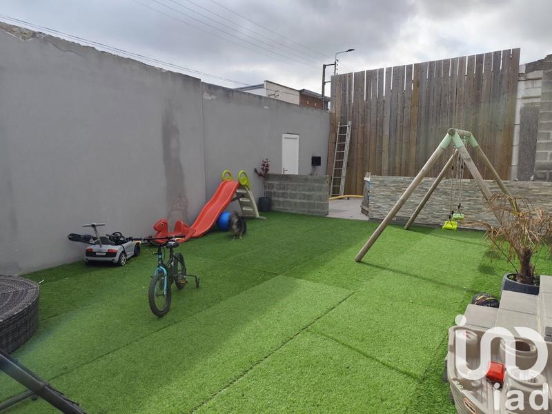 Maison - 277 m² - 7 pièces