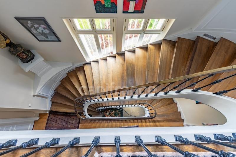 Château - 750 m² - 15 pièces